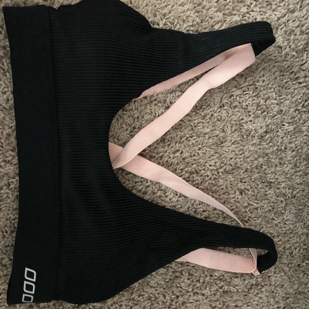 Lorna Jane XS sports bra